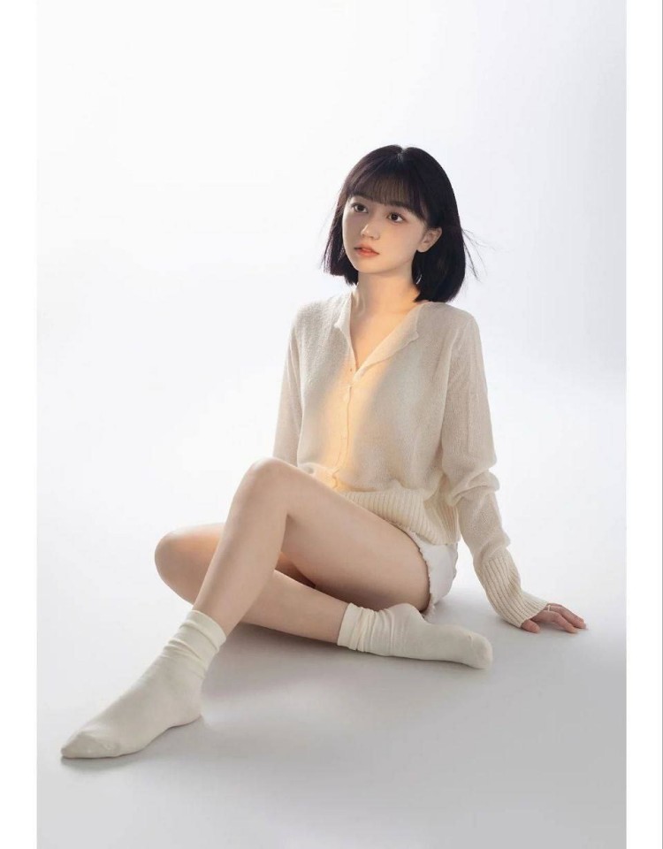 “創新(xīn)思變 DE見未來”德維爾簡奢整家定制2024年迎春晚會完美落幕